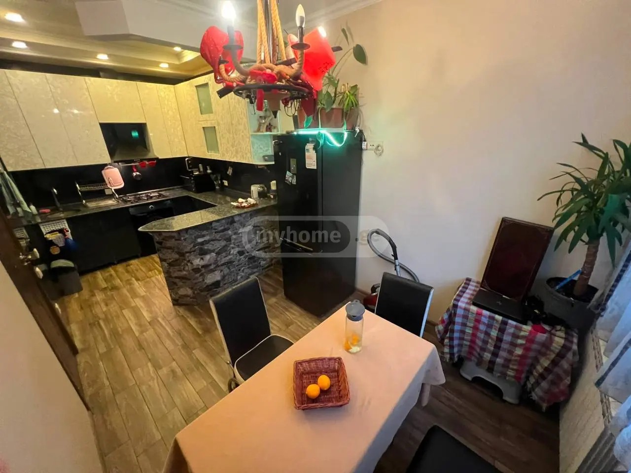 ფიროსმანის ქ. 18 - 3 rooms