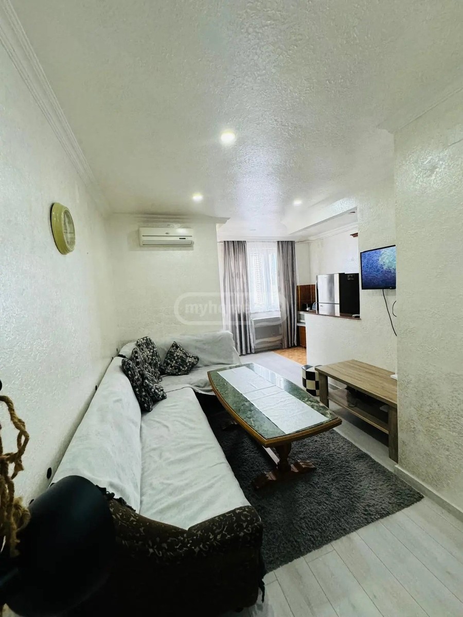 აბუსერიძე ტ. ქ. 42 - 2 rooms