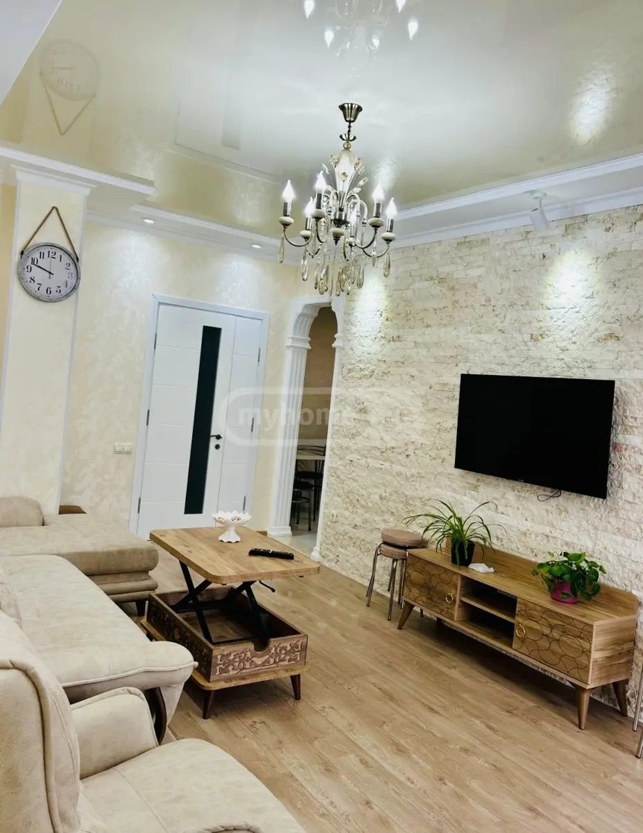 ლეონიძის ქ. 17 - 3 rooms