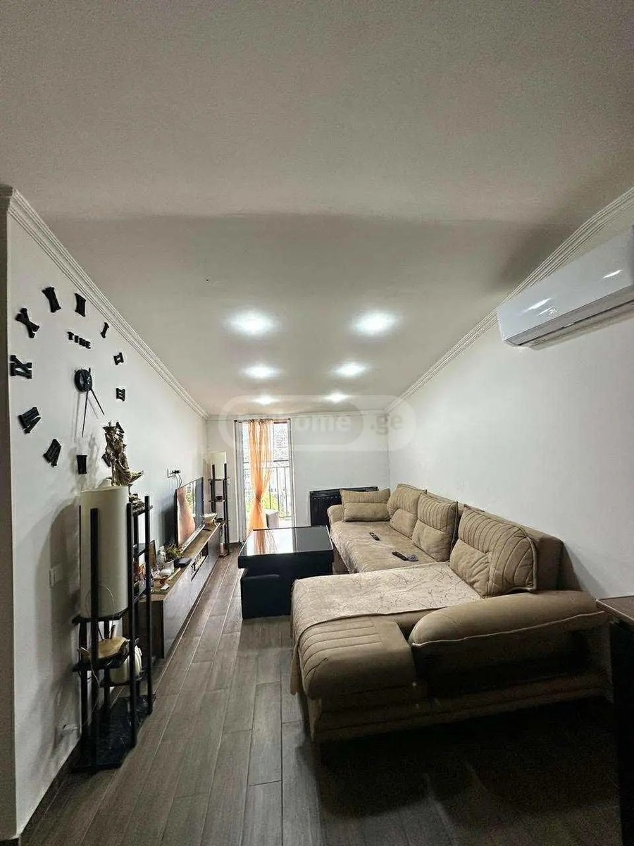 გრიბოედოვი ა. ქ. 30 - 4 rooms