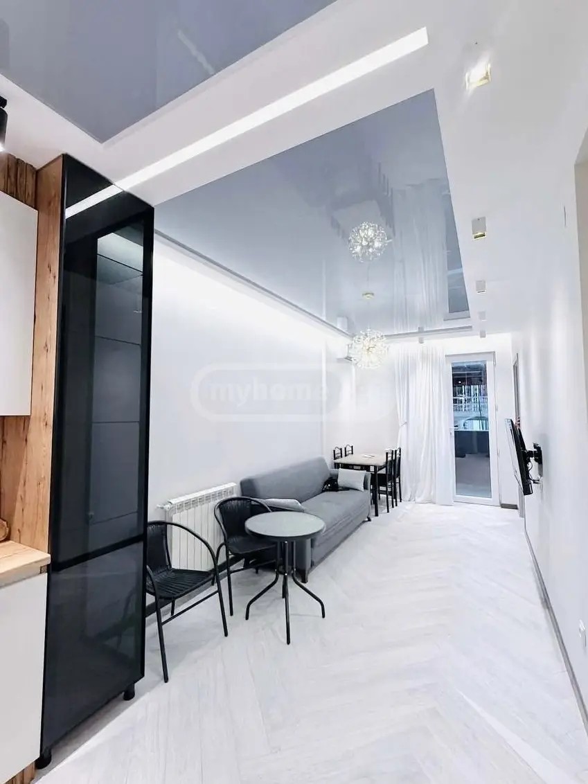 აბუსერიძე ტ. ქ. 45 - 3 rooms