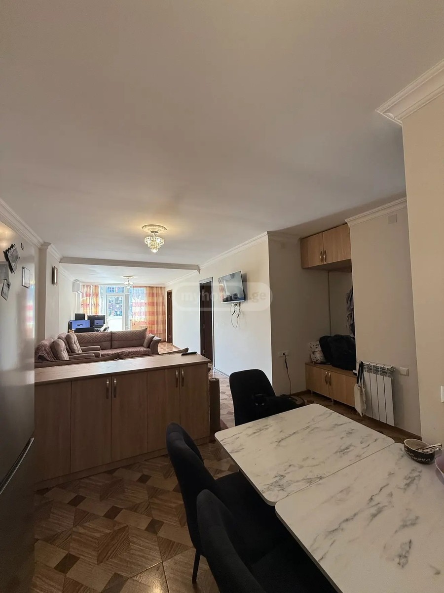 თაყაიშვილი ე. ქ.  - 3 rooms