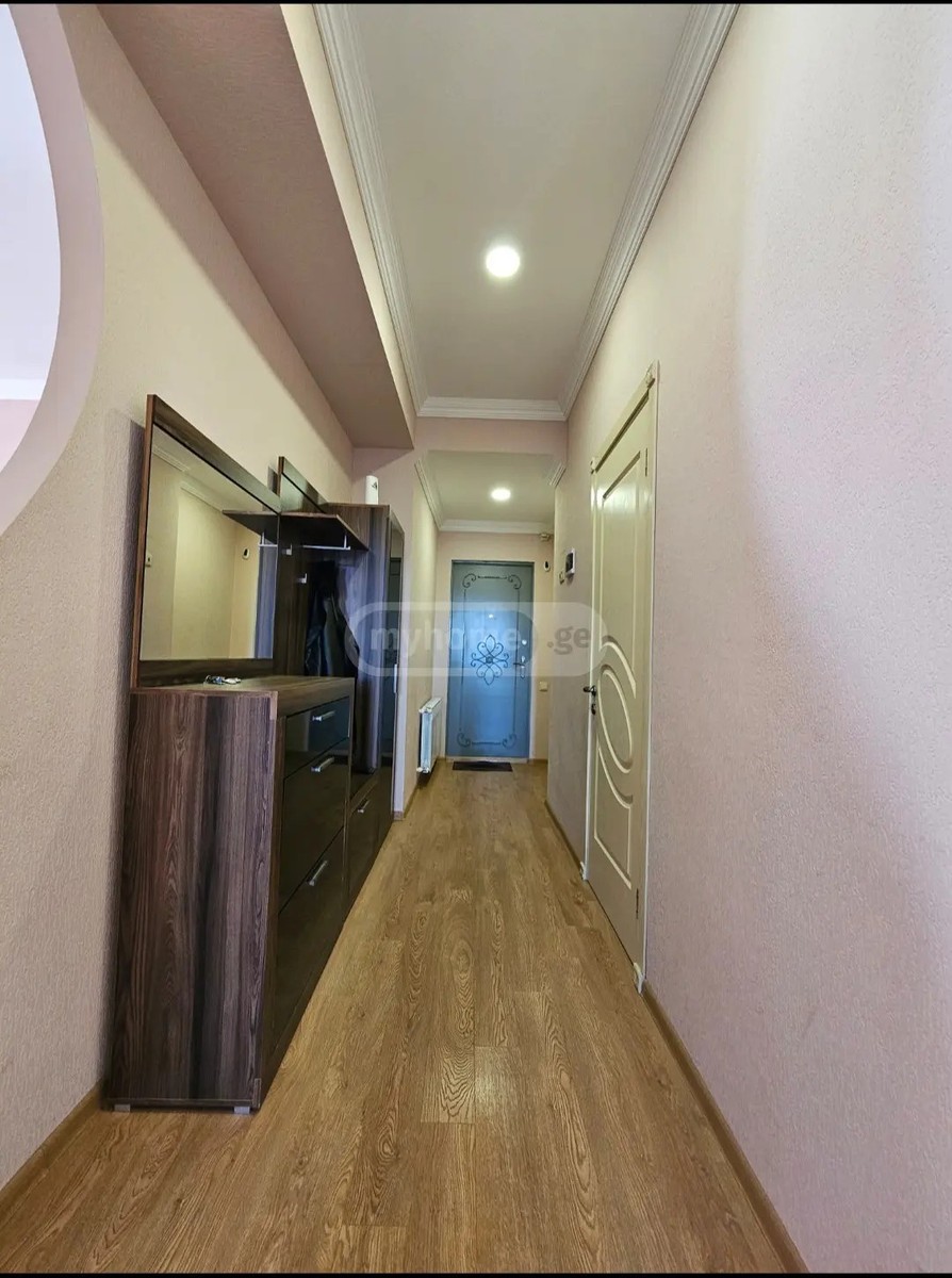 აღმაშენებლის გამზ. 112 - 4 rooms