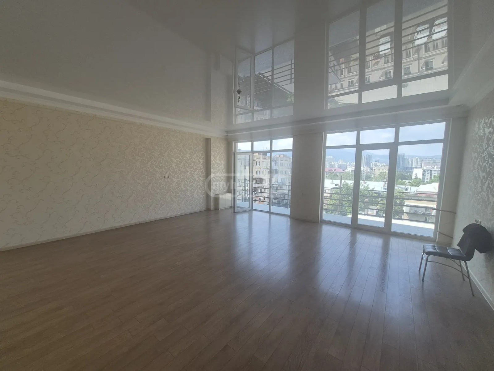 წერეთლის გამზ.  - 4 rooms