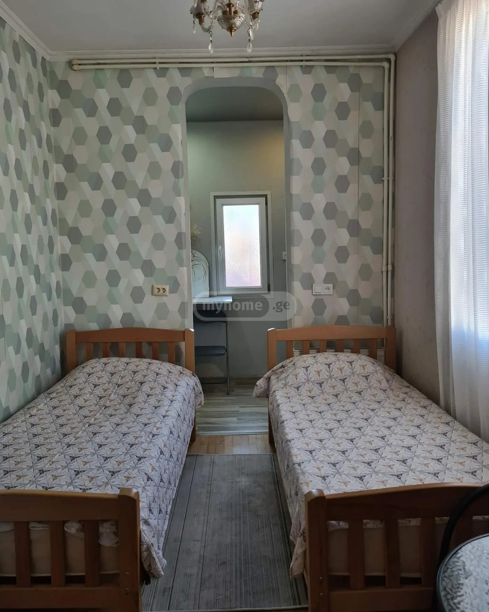 დემეტრე თავდადებულის ქ. 10 - 1 rooms