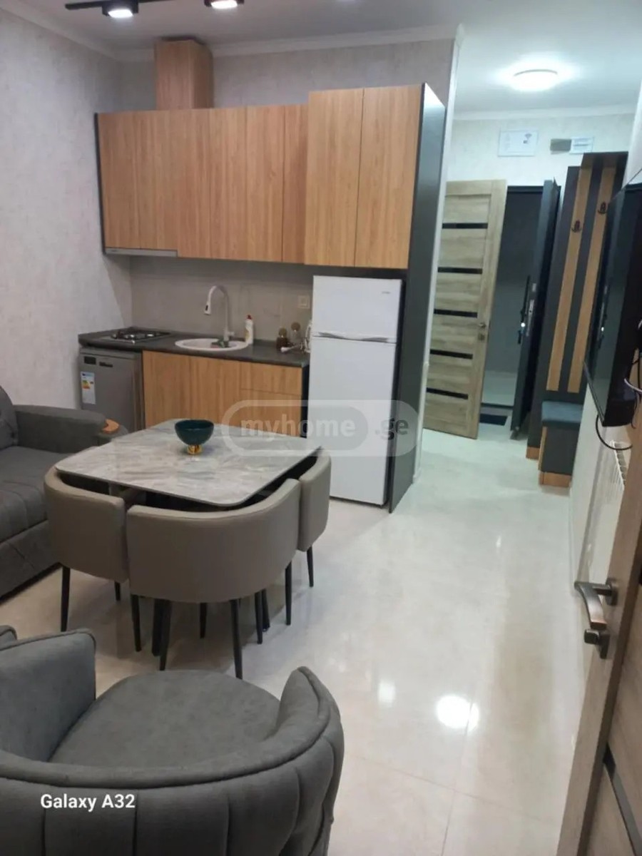 ანგისის ქ. 10 - 1 rooms
