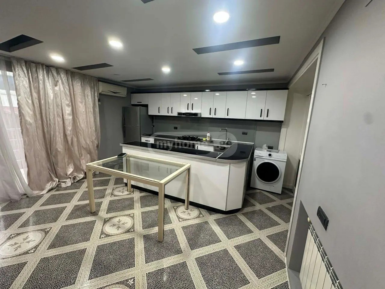 გოგებაშვილი ი. ქ. 38 - 3 rooms
