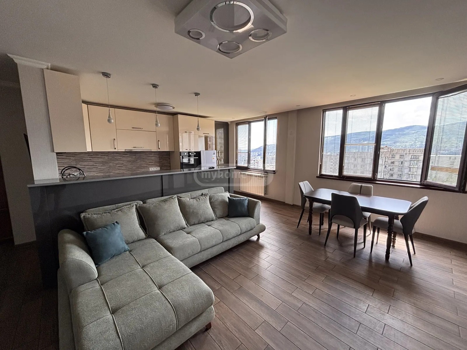 ნუცუბიძის პლ. III-მ/რ  - 3 rooms