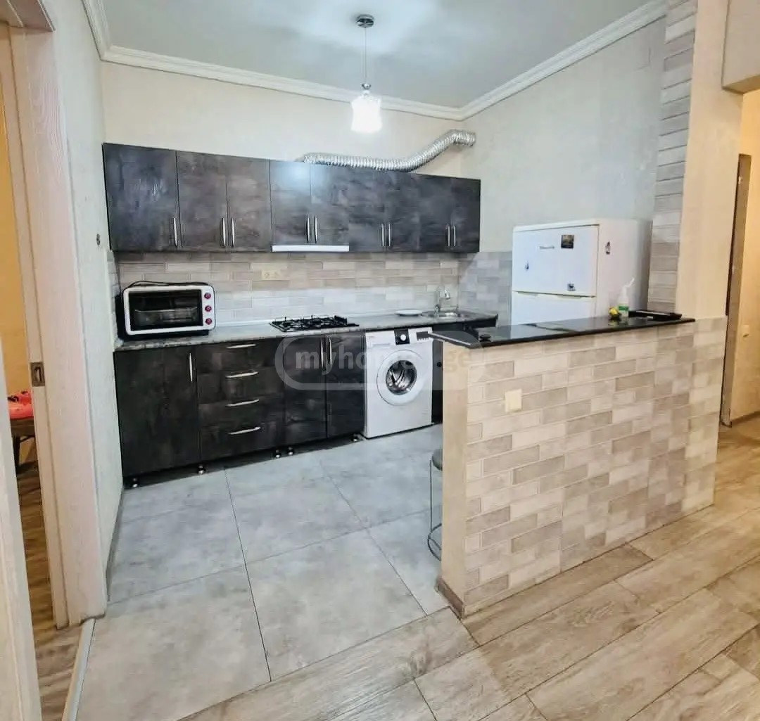 აღმაშენებლის ქ. 2 - 3 rooms