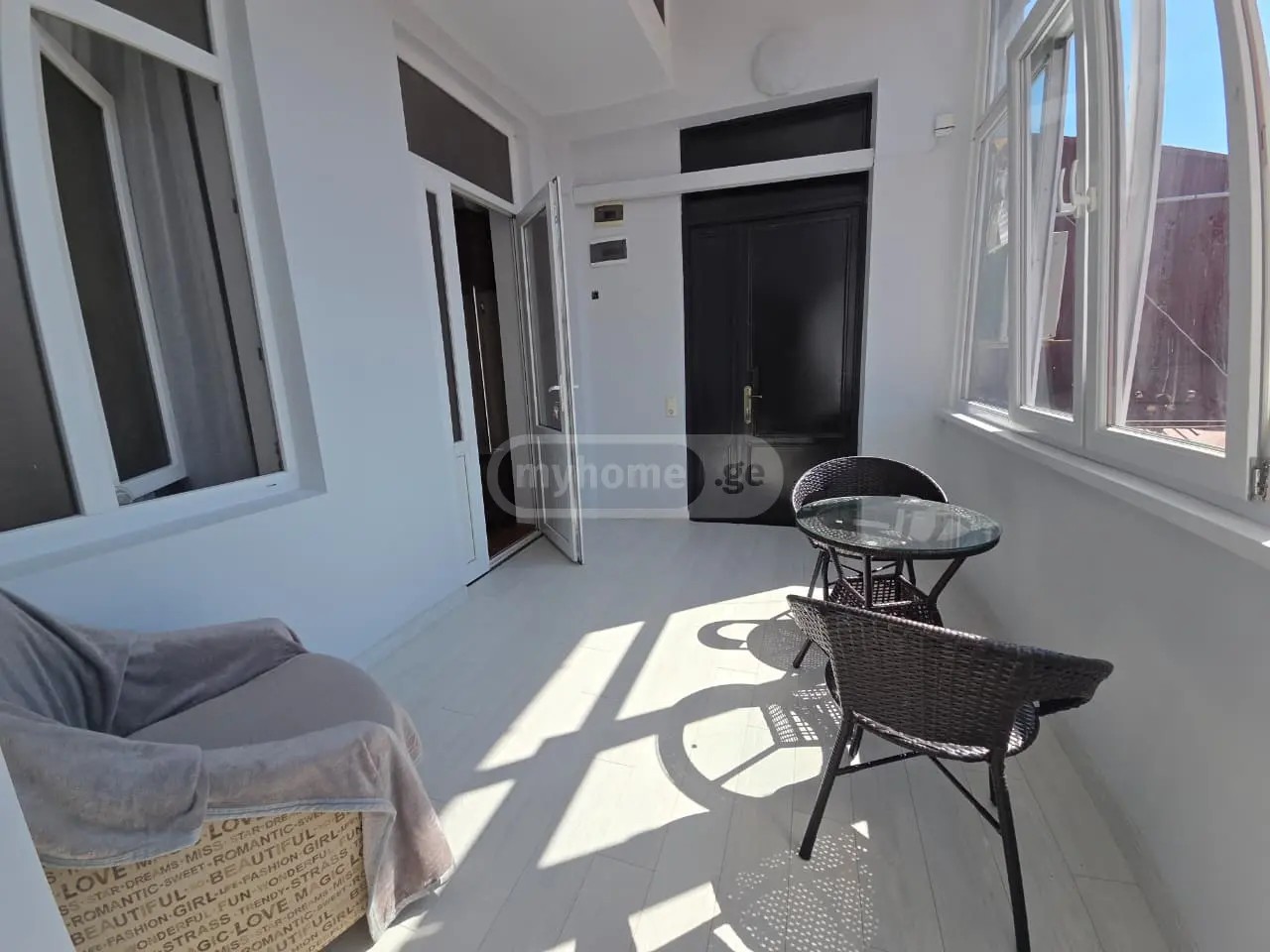კოსტავა მ. ქ. 21 - 3 rooms