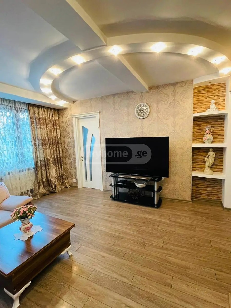 Грибоедова - 3 rooms