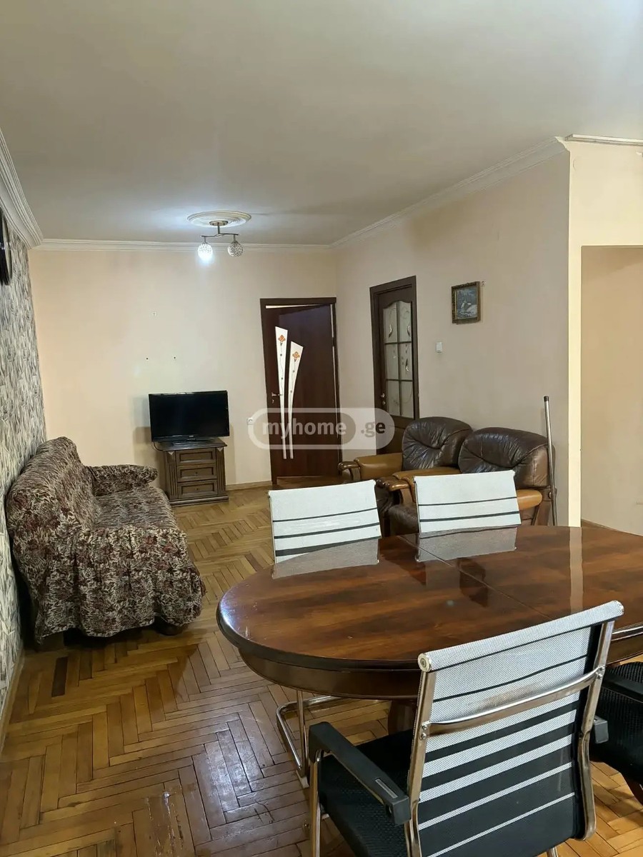 ინასარიძის ქ. 4 - 3 rooms