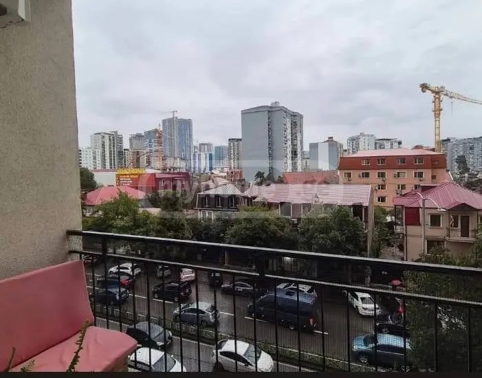 აბუსერიძე ტ. ქ. 45 - 3 rooms