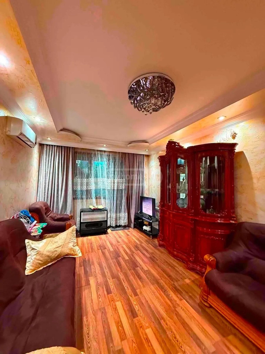 აღმაშენებლის ქ. 9 - 4 rooms