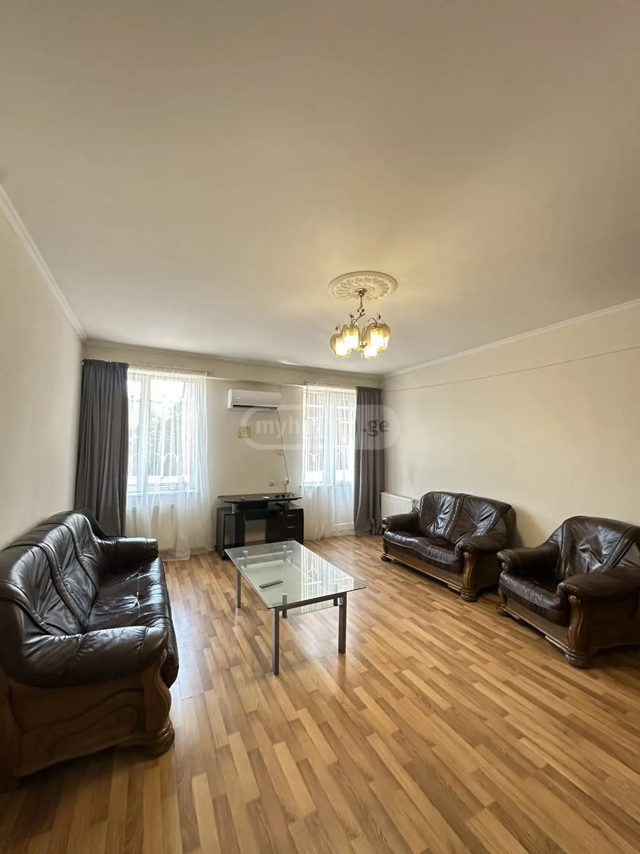 წინამძღვრიშვილი მ. ქ.  - 3 rooms