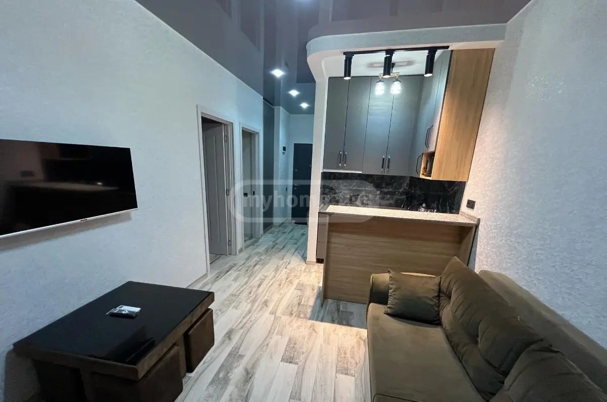 ანგისის ქ.  - 3 rooms