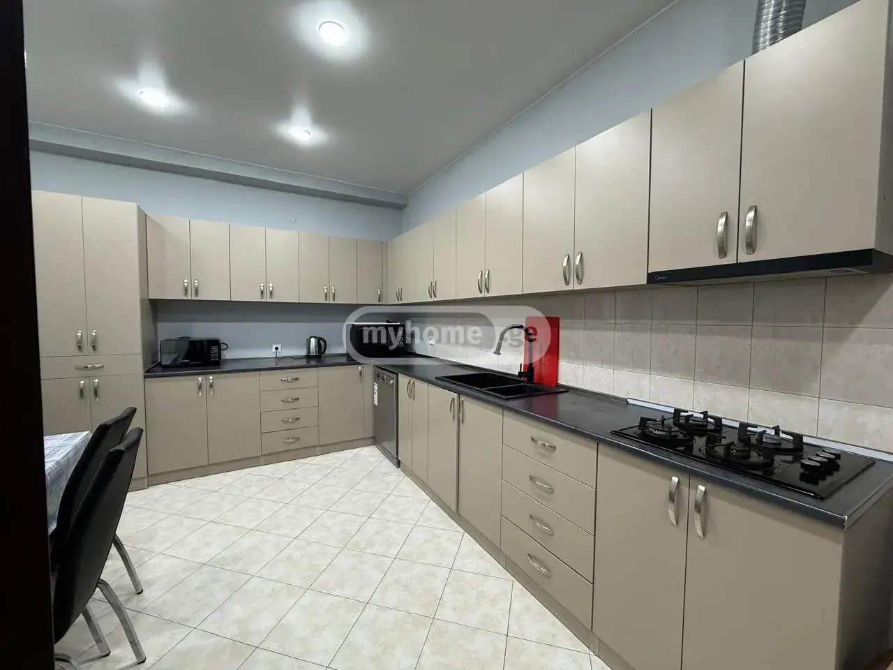 ჭონქაძის ქ.  - 4 rooms