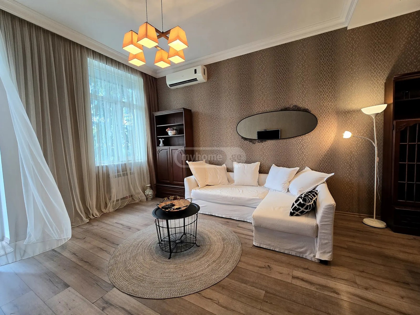 კ. გამსახურდიას ქუჩა 1 - 4 rooms