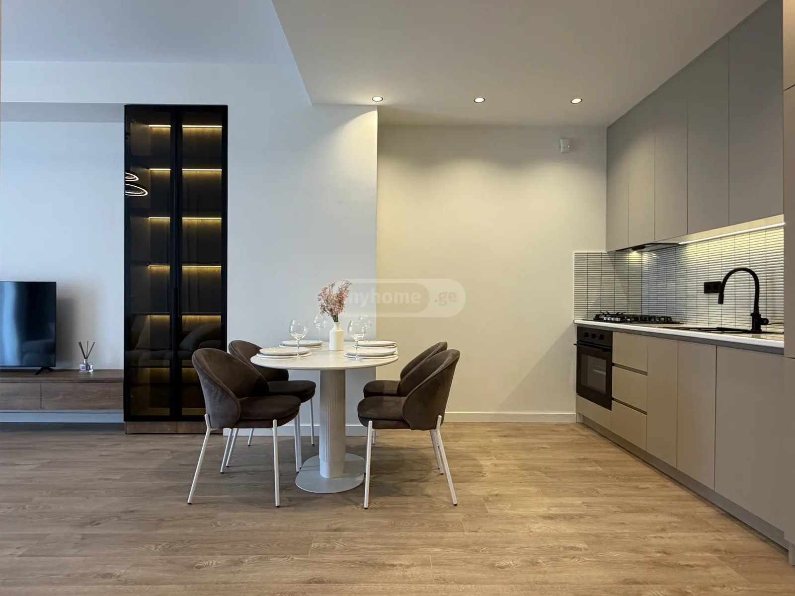 ნუცუბიძის ქ.  125 - 2 rooms