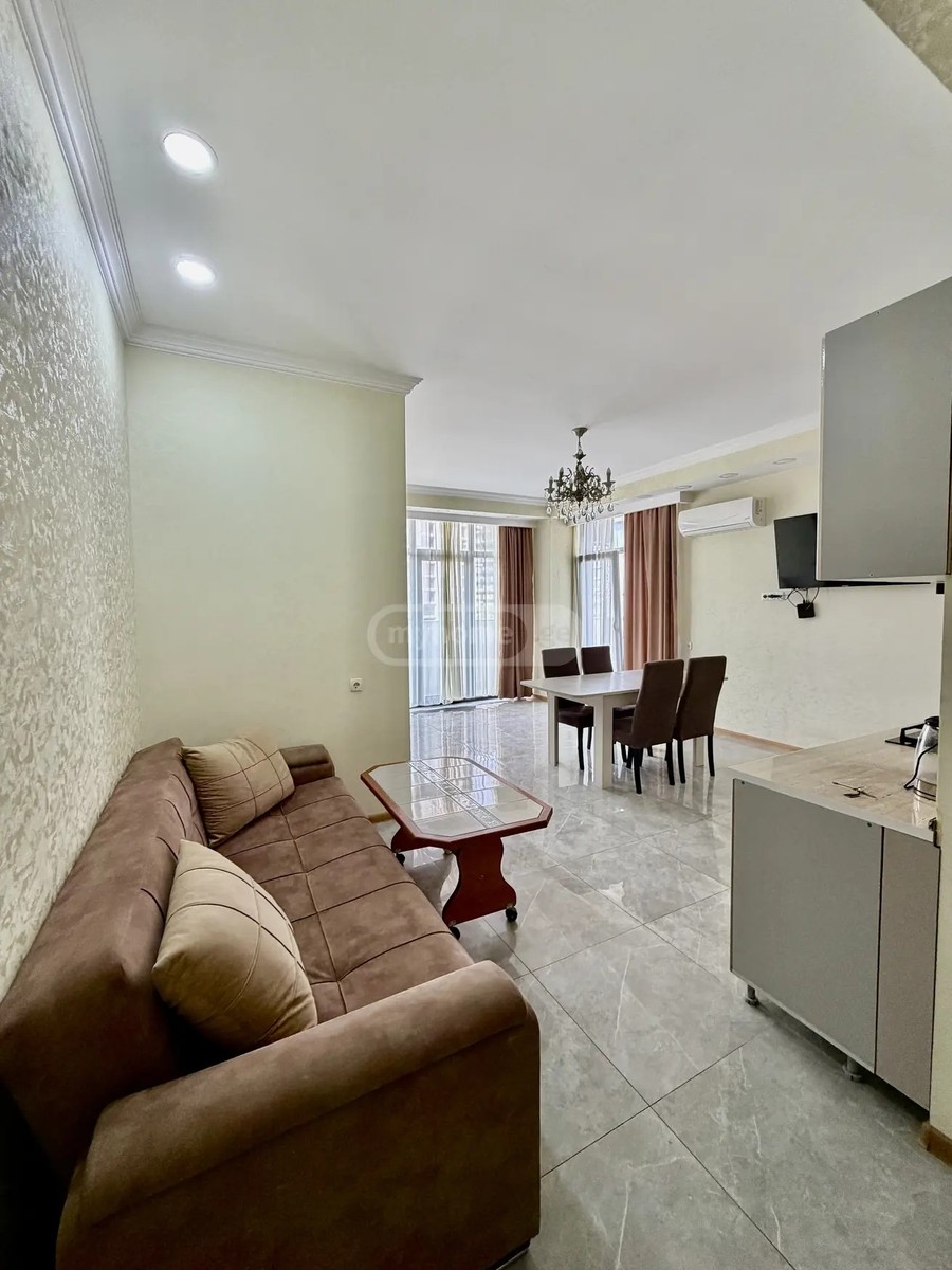 პოლიტკოვსკაია ა. ქ. (ჯიქია) 4 - 3 rooms
