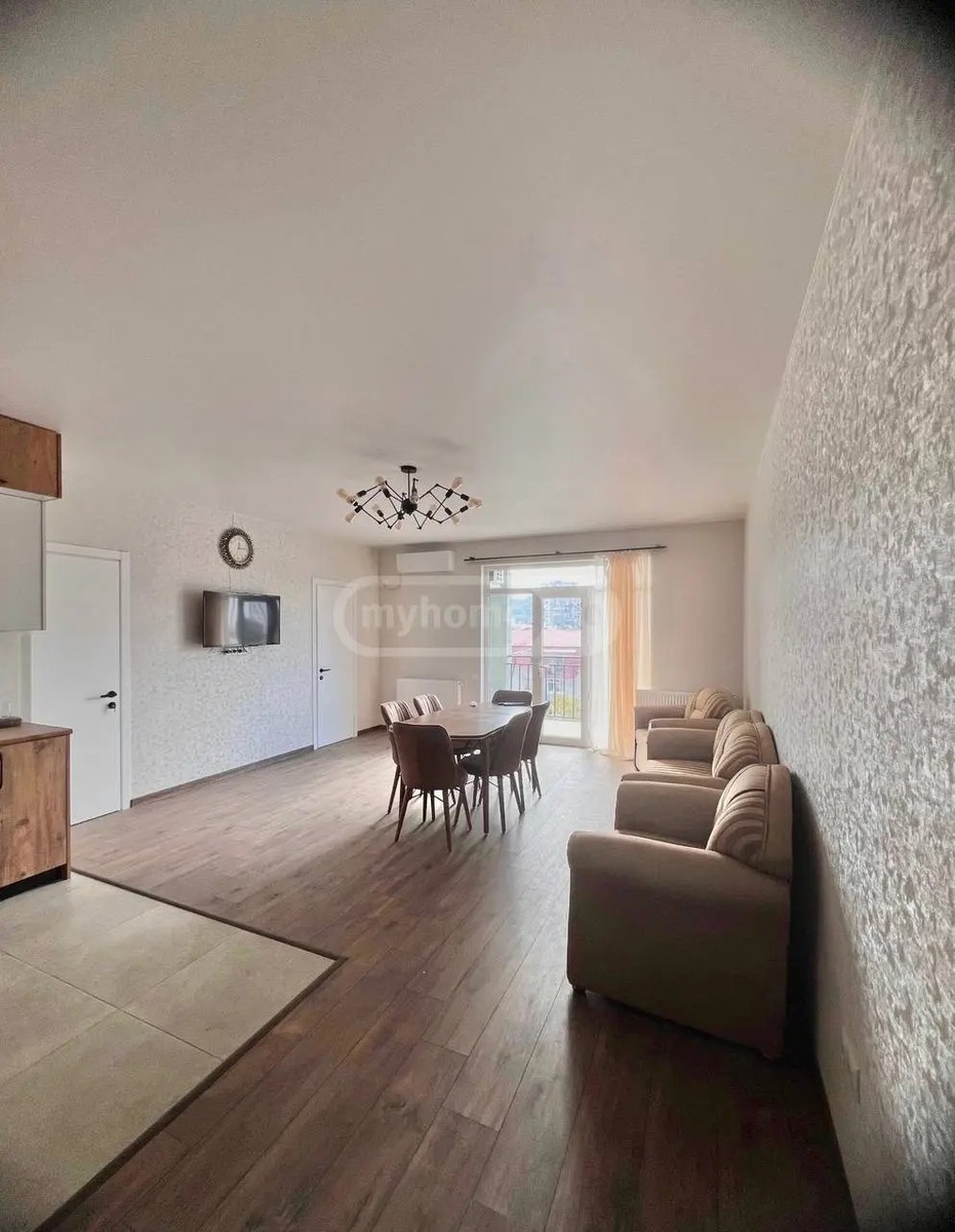 ბაგრატიონის ქუჩა 131a - 3 rooms