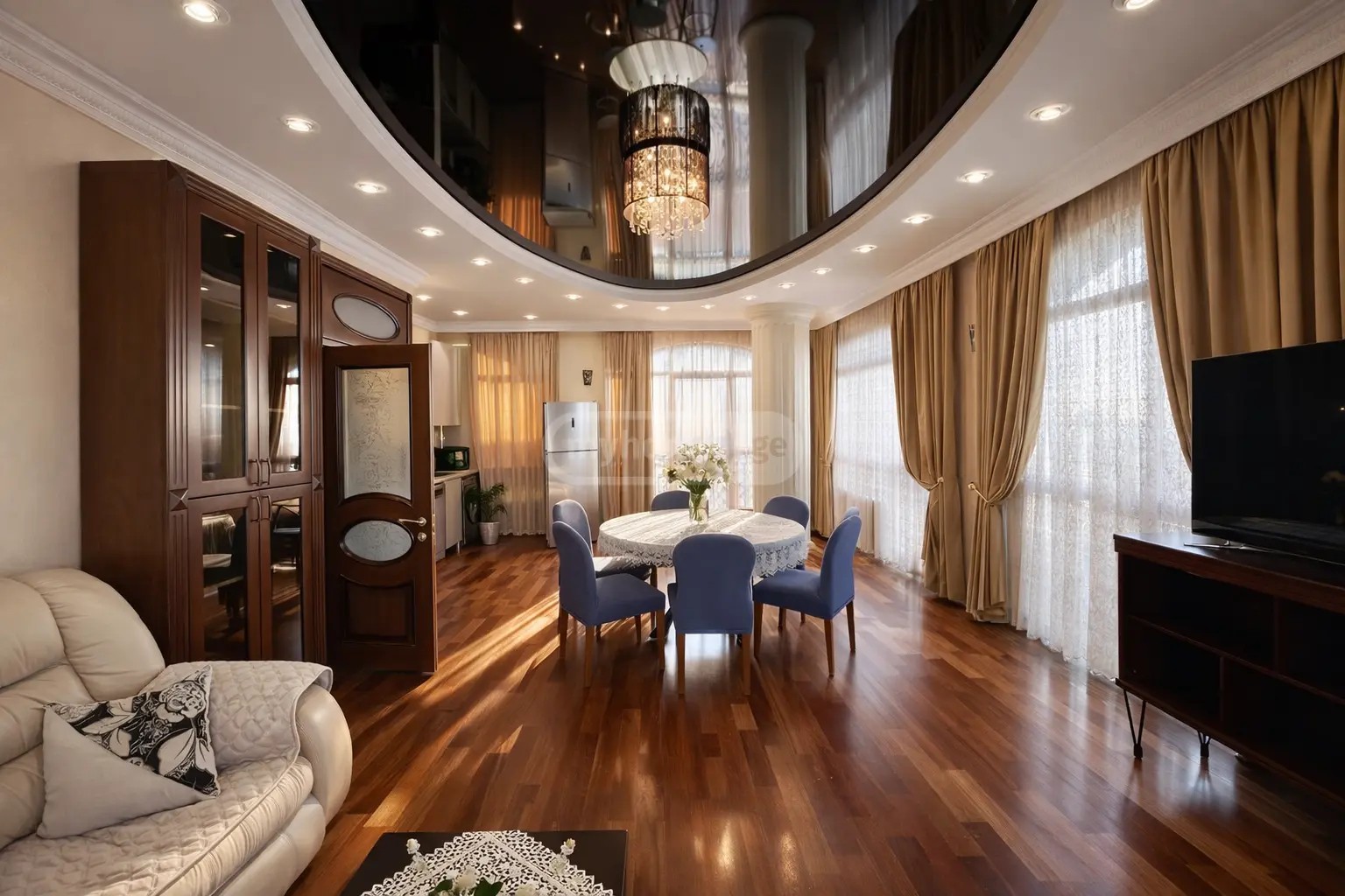 რუსთაველის ქ. 15 - 4 rooms