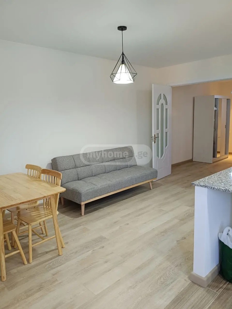 ანგისის ქ. 13 - 3 rooms