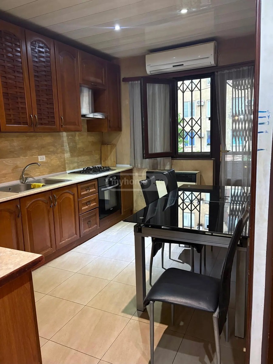 წერეთლის გამზ. 67 - 4 rooms
