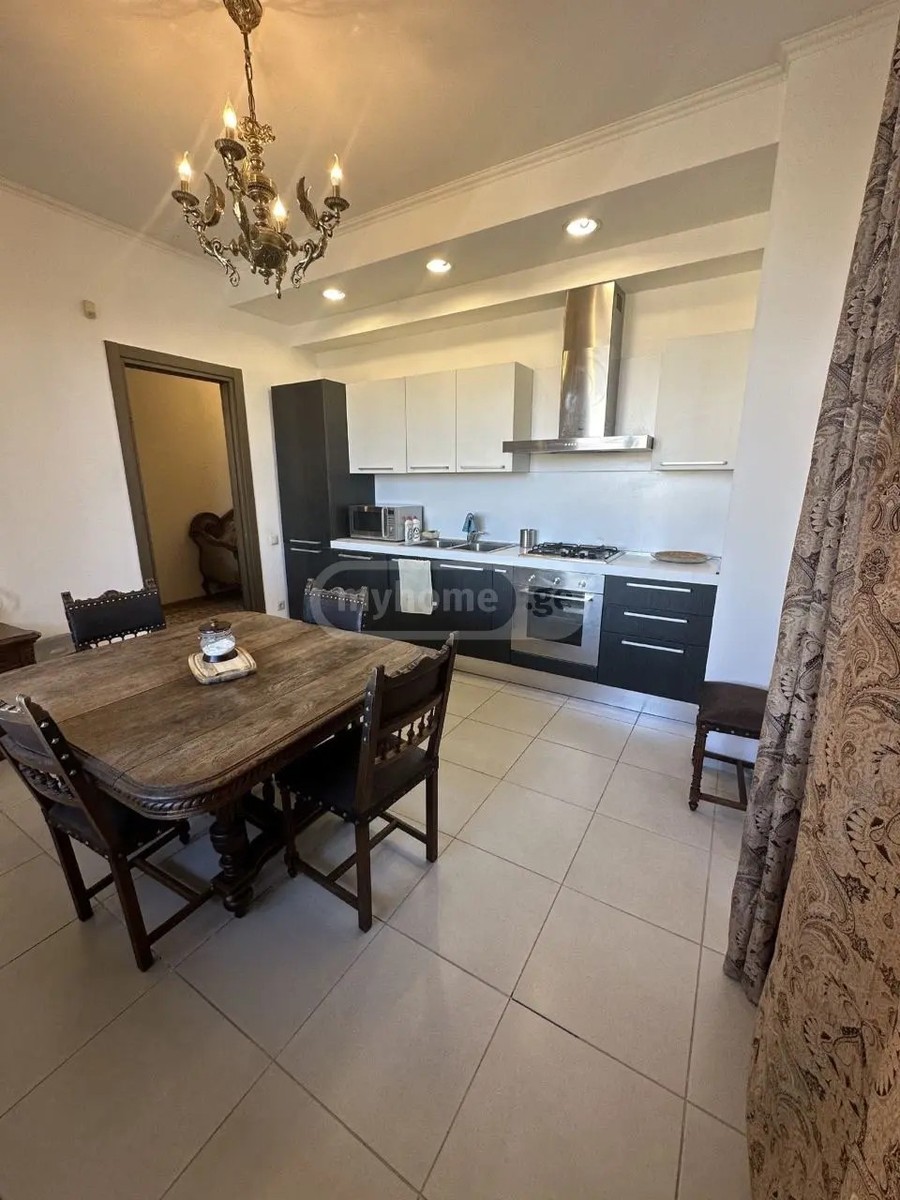 ბროსე მ. ქუჩა 2 - 5 rooms