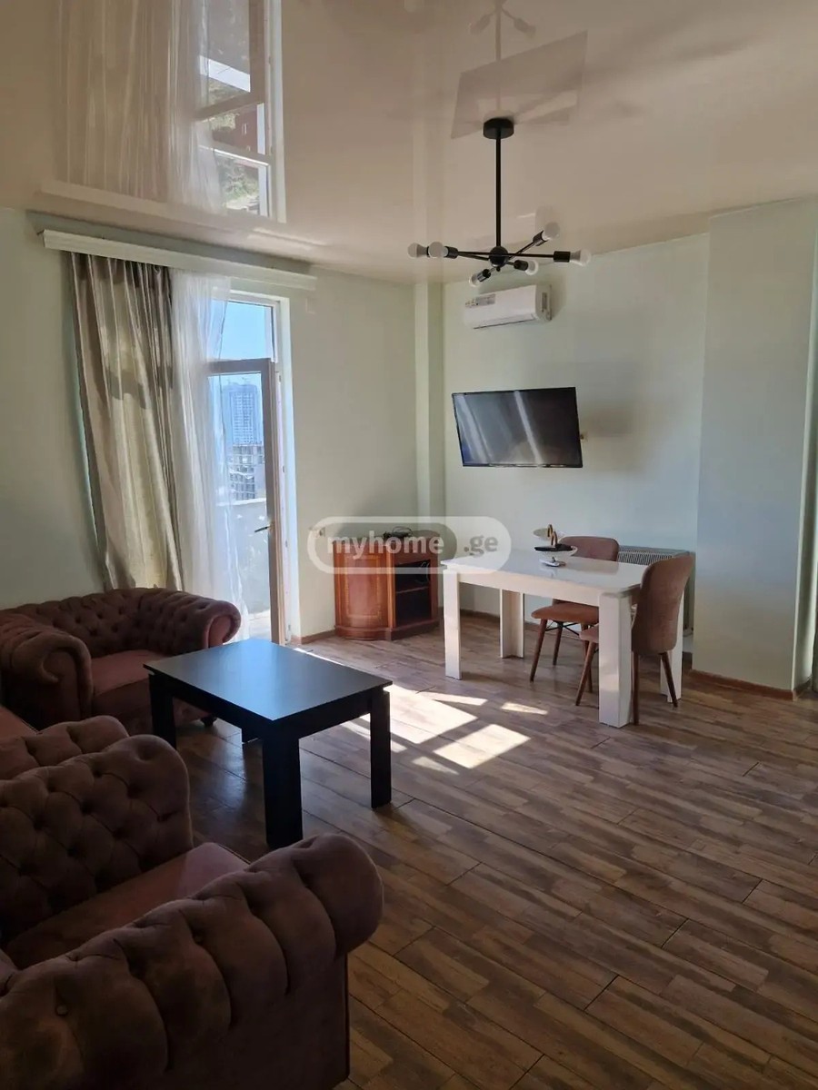 აღმაშენებლის ქ.  - 3 rooms