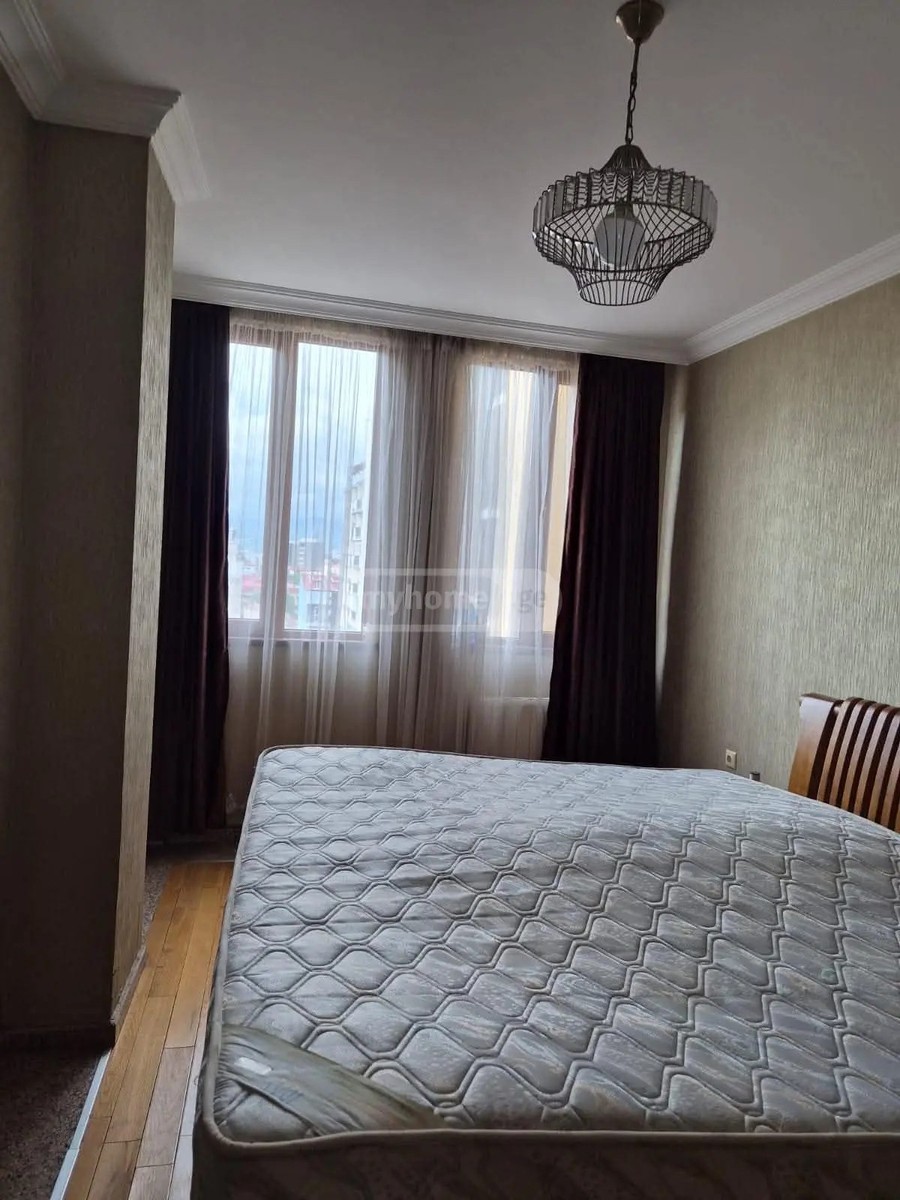 ლეხ და მარია კაჩინსკების ქუჩა 25 - 3 rooms