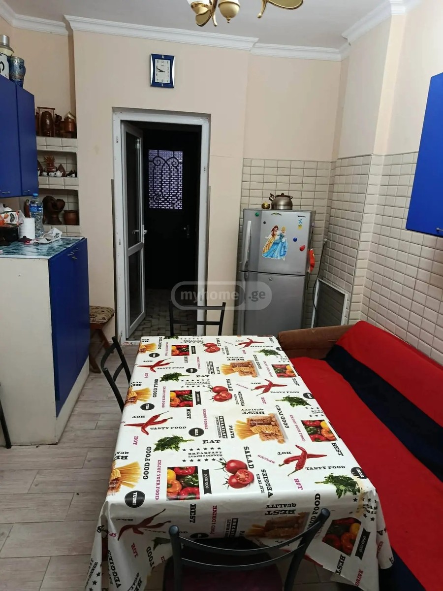 26 მაისის ქ.  - 3 rooms