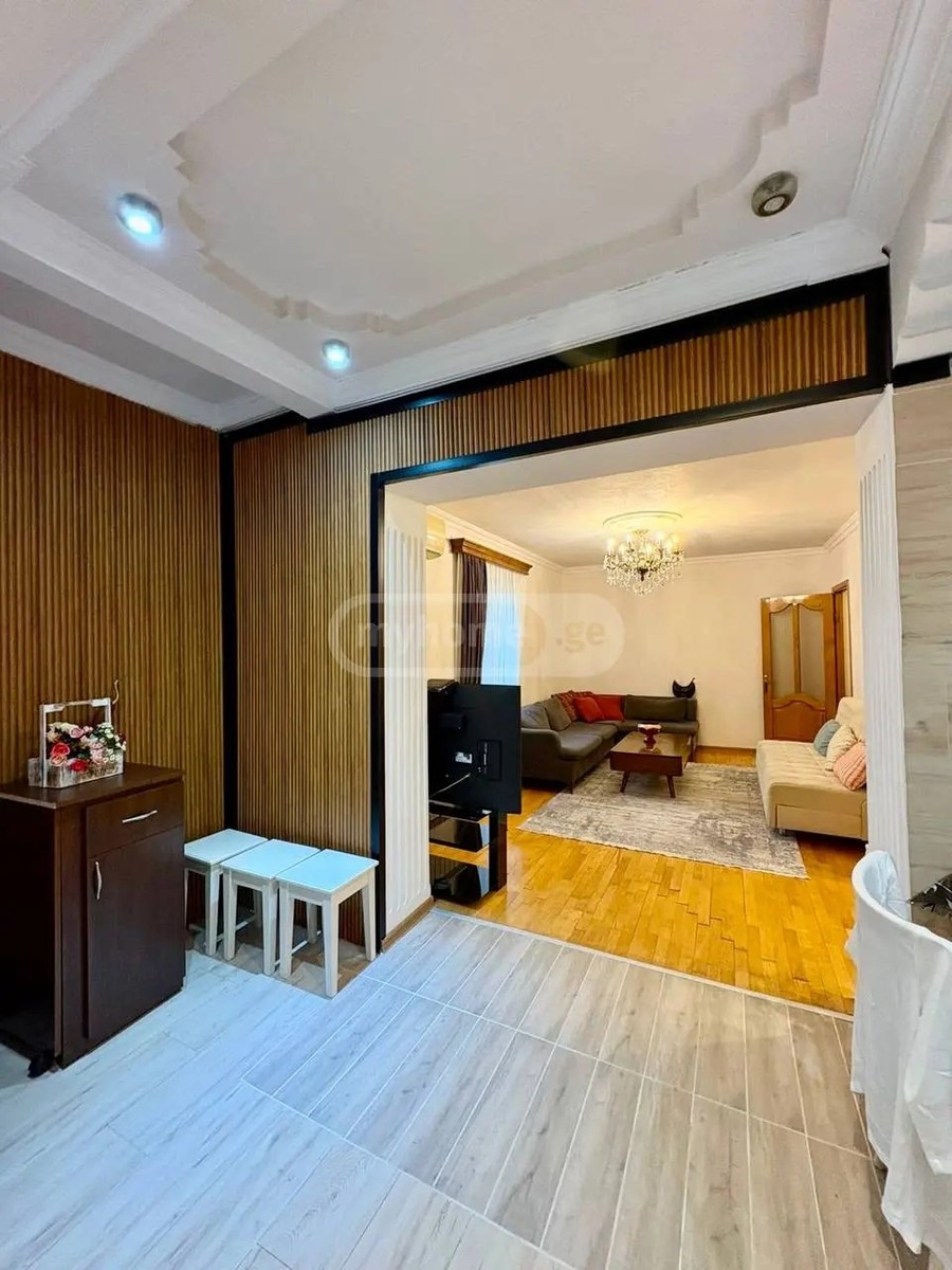 ჯავახიშვილის ქ. 7 - 5 rooms