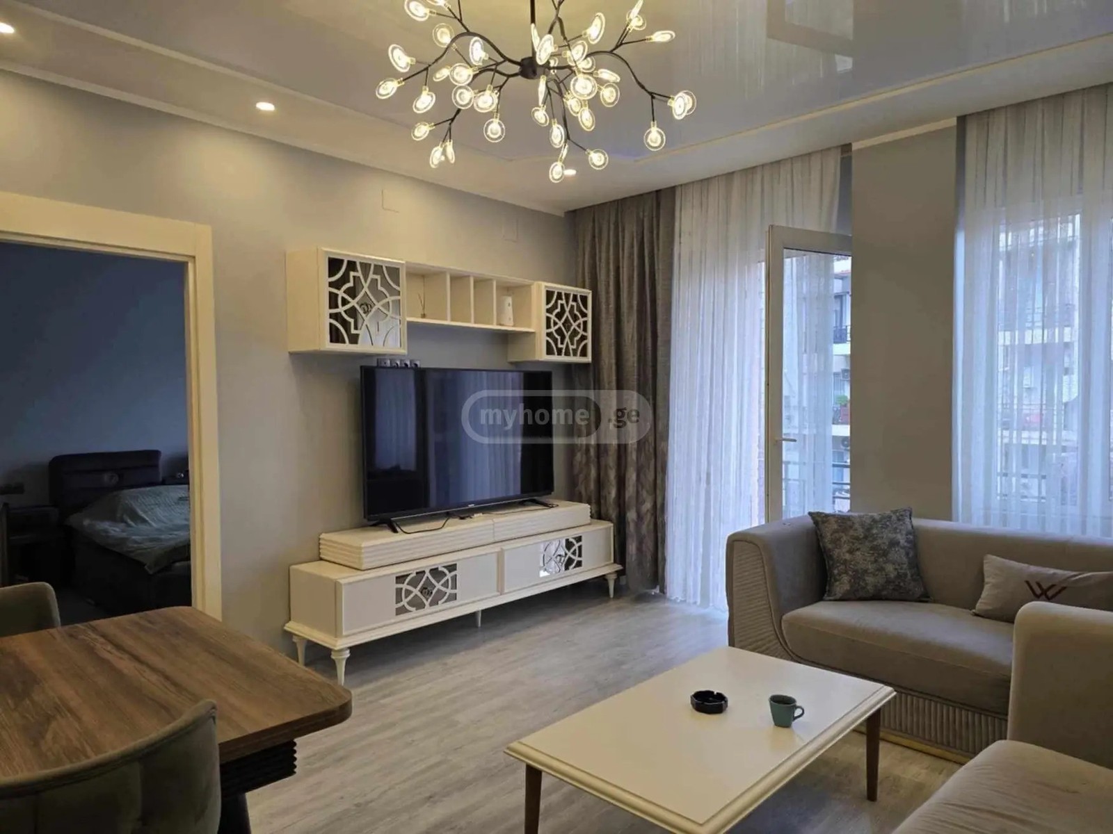 ჭავჭავაძე ი. ქ. 4 - 3 rooms
