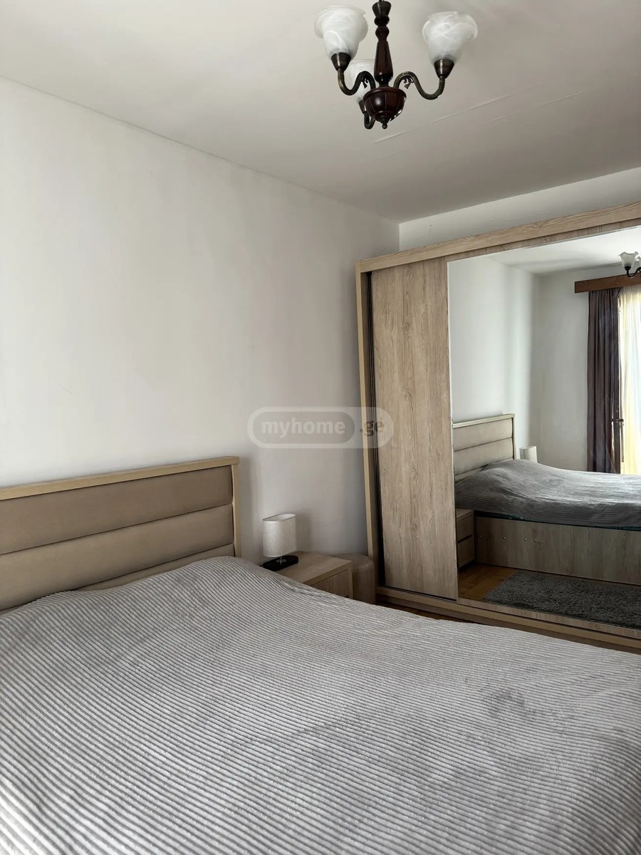 ნანეიშვილი ვლ. ქ. 1 - 4 rooms