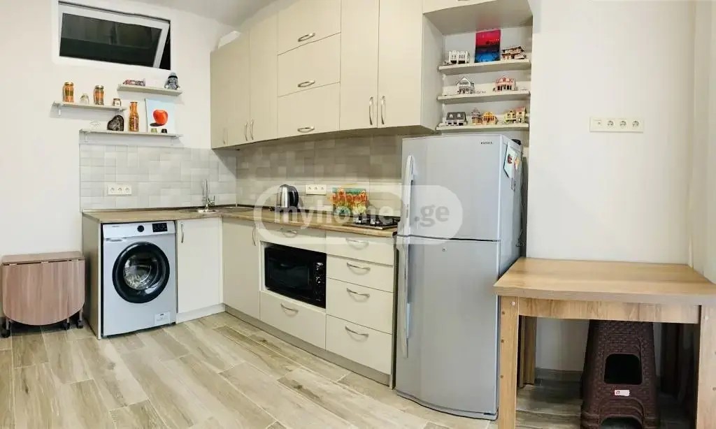 აბუსერიძე ტ. ქ.  - 3 rooms