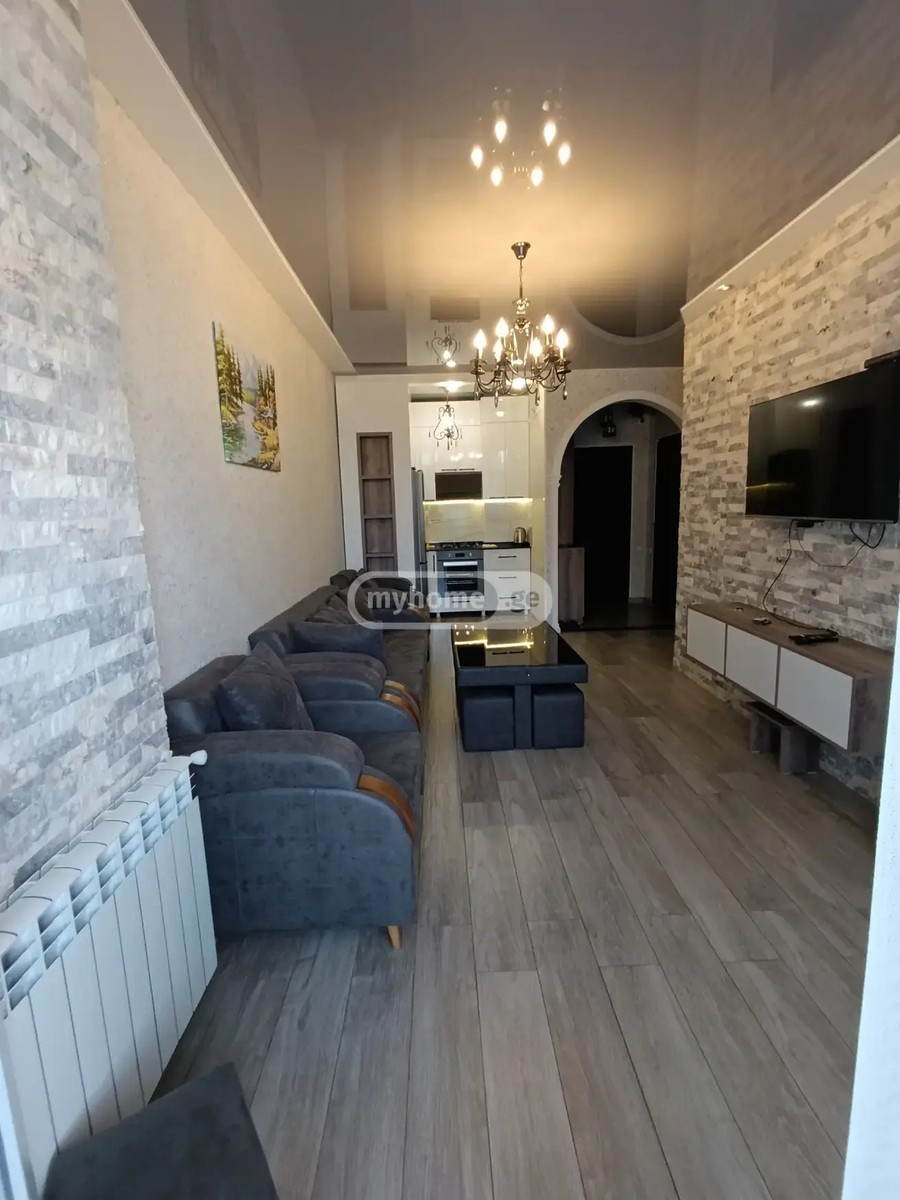 აბუსერიძე ტ. ქ.  - 3 rooms