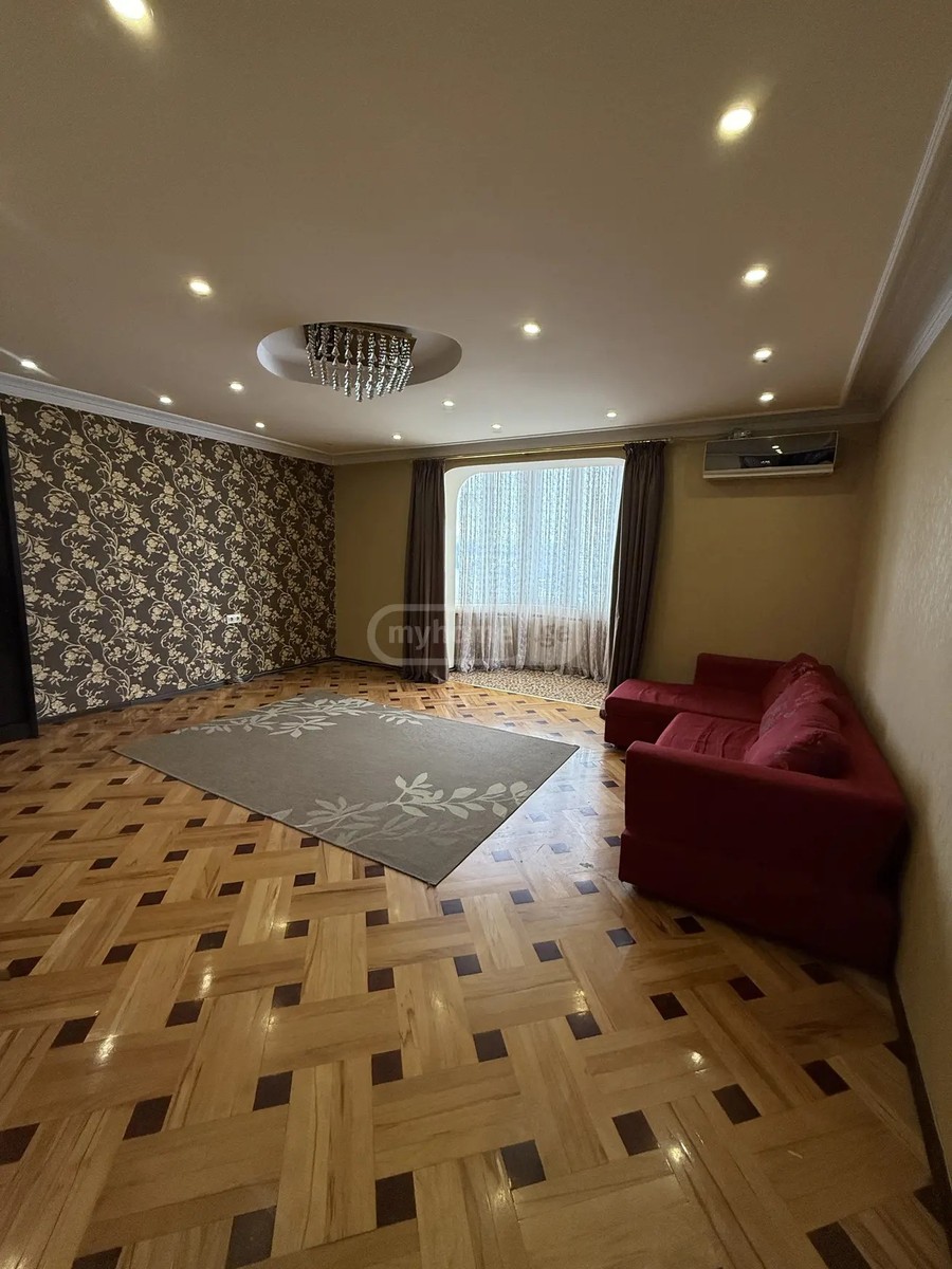 თოფურიძე ვ. ქუჩა 2 - 4 rooms