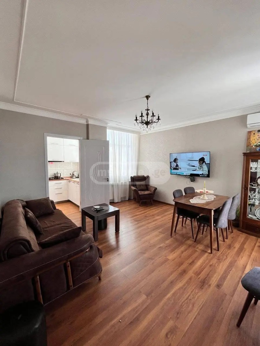 პუშკინი ა. ქ. 13 - 3 rooms