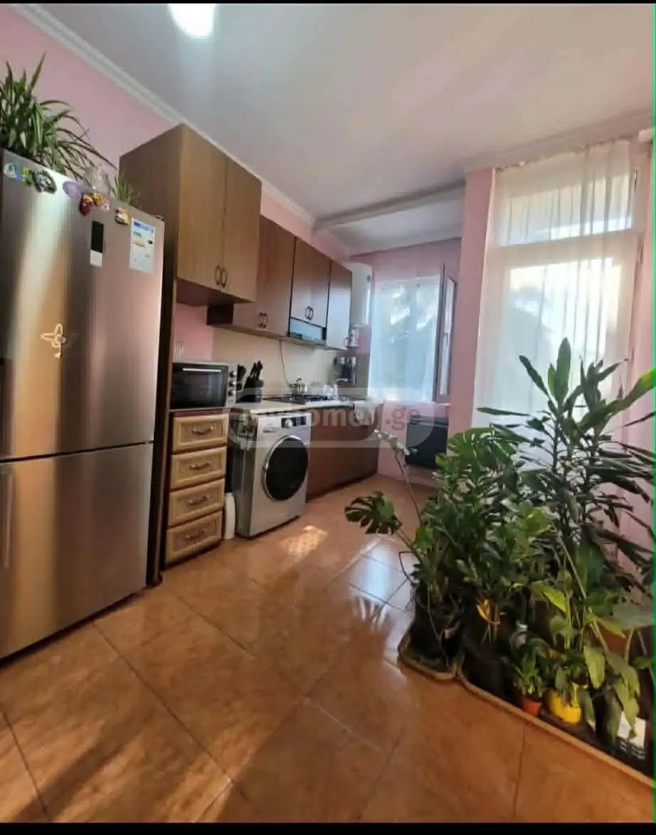 თემქა - XI მ/რ I კვარტ.  - 3 rooms