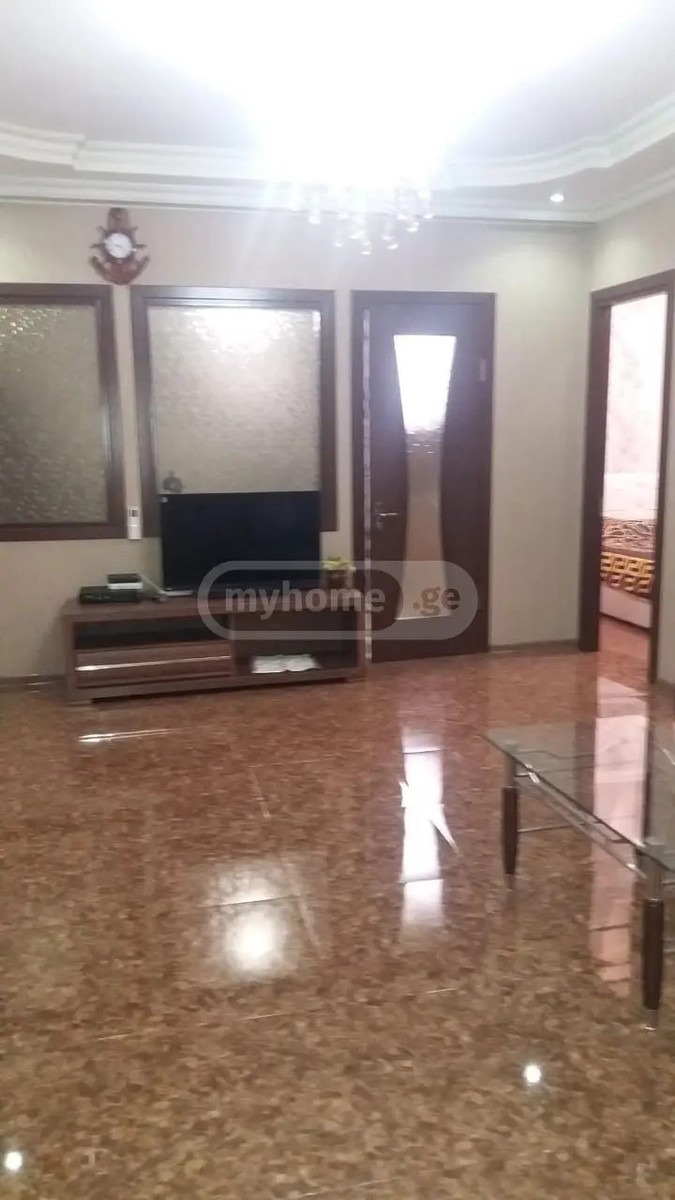 აბუსერიძე ტ. ქ. 53 - 3 rooms