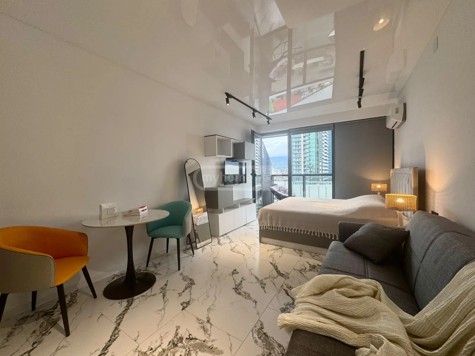 აბუსერიძე ტ. ქ. 13 - 1 rooms
