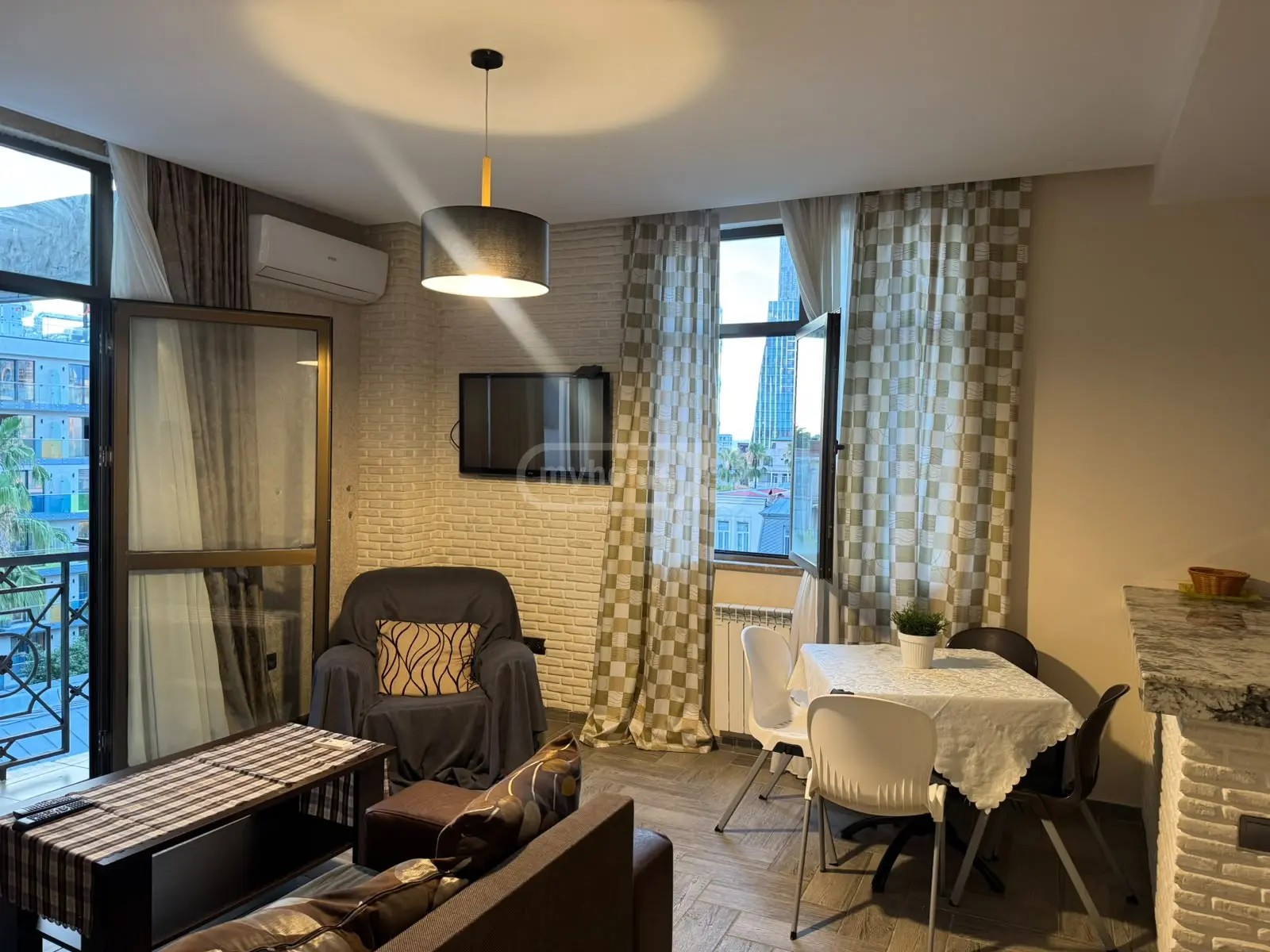 რუსთაველის ქ. 15 - 3 rooms