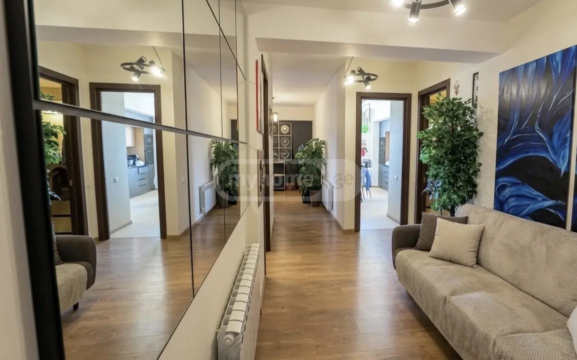 ჭავჭავაძე ი. გამზირი  - 5 rooms