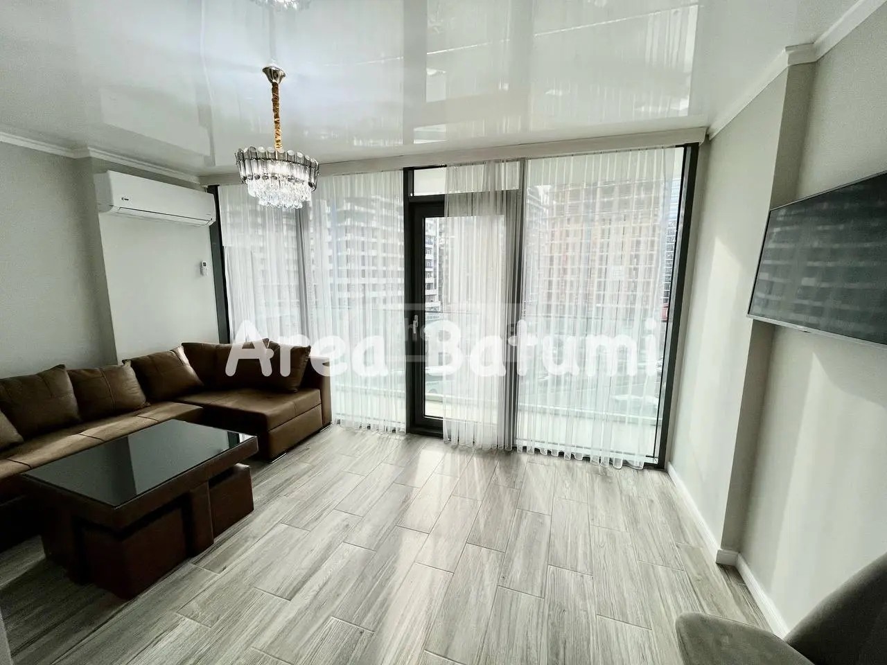 კაჩინსკი ლ. და მ. ქ. 8 - 2 rooms
