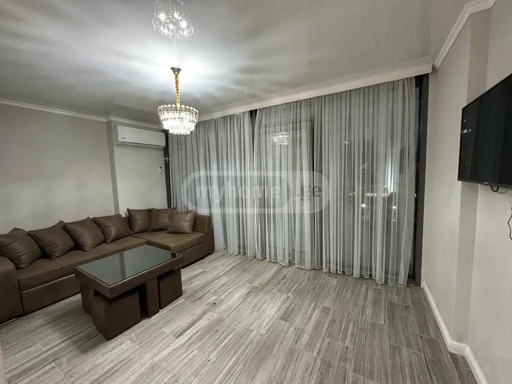 კაჩინსკი ლ. და მ. ქ. 8 - 2 rooms