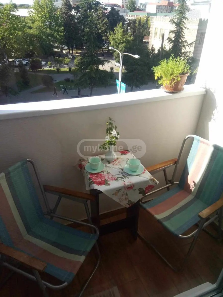 ჭავჭავაძე ი. ქ. 39 - 1 rooms
