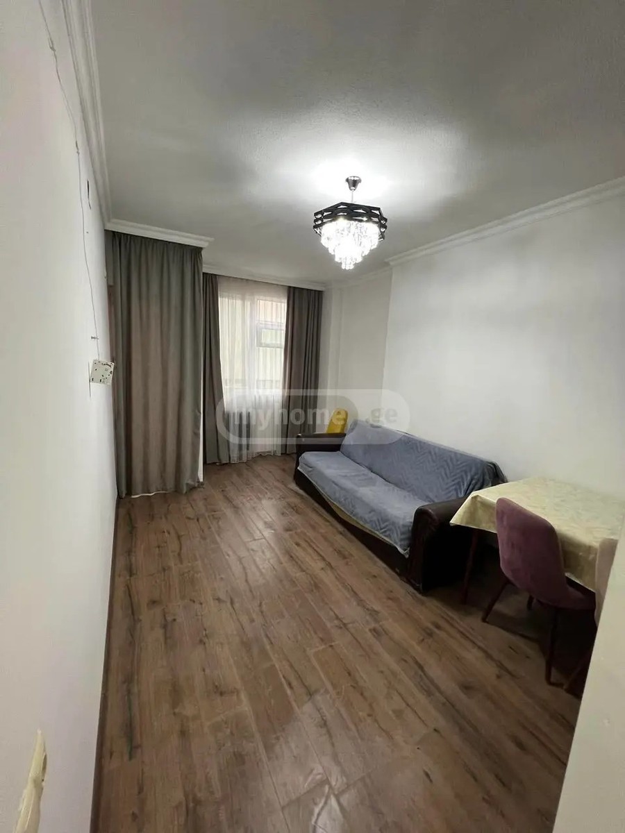ლეონიძე გ. ქ. 4 - 2 rooms