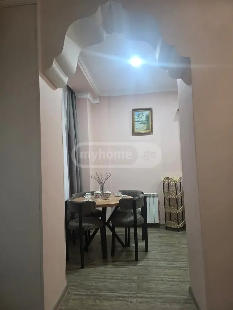 ანგისის ქ. 8 - 3 rooms