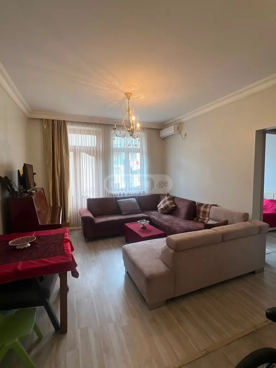 ლორია პ. ქ. 8 - 2 rooms